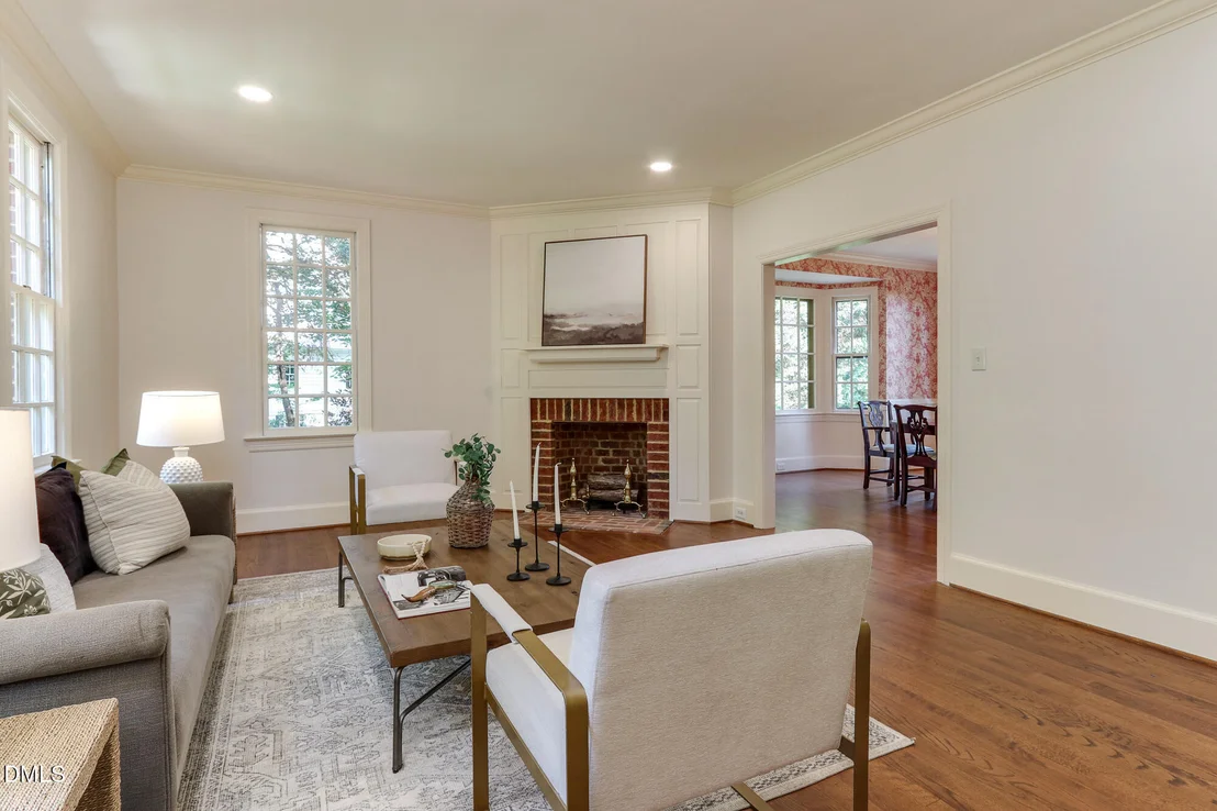 Photo of 3102 Eton Road