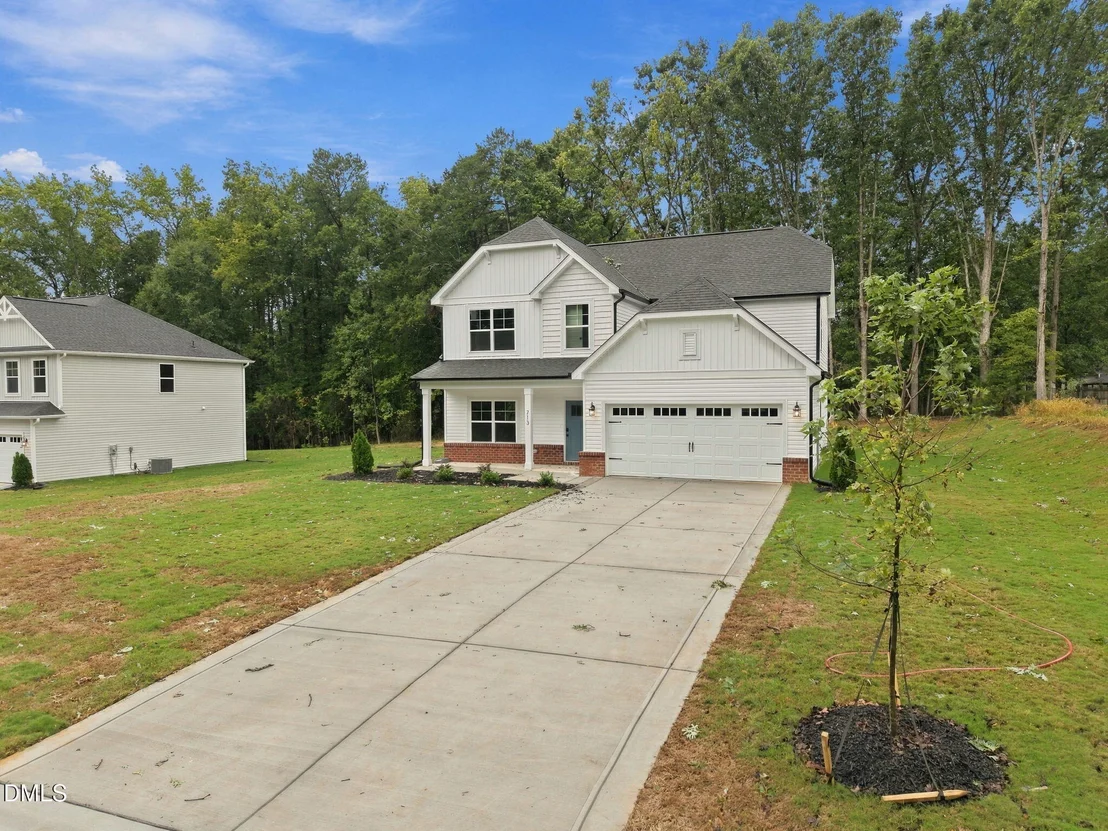 Photo of 713 Crestview Drive