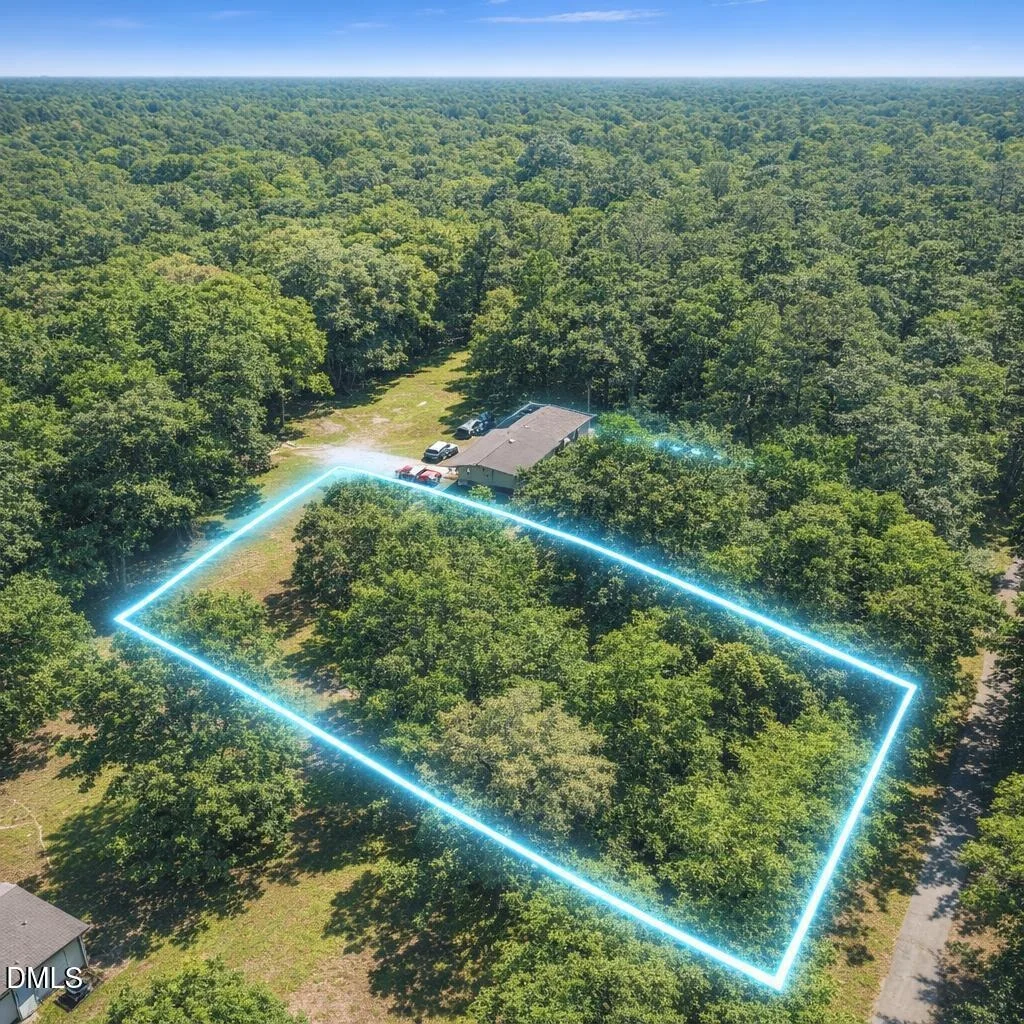 Photo of 910 Flanders Drive