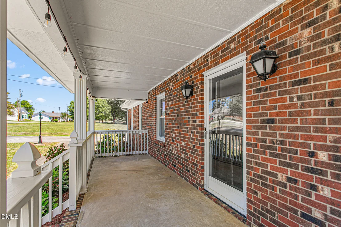 Photo of 1244 Lawndale Drive