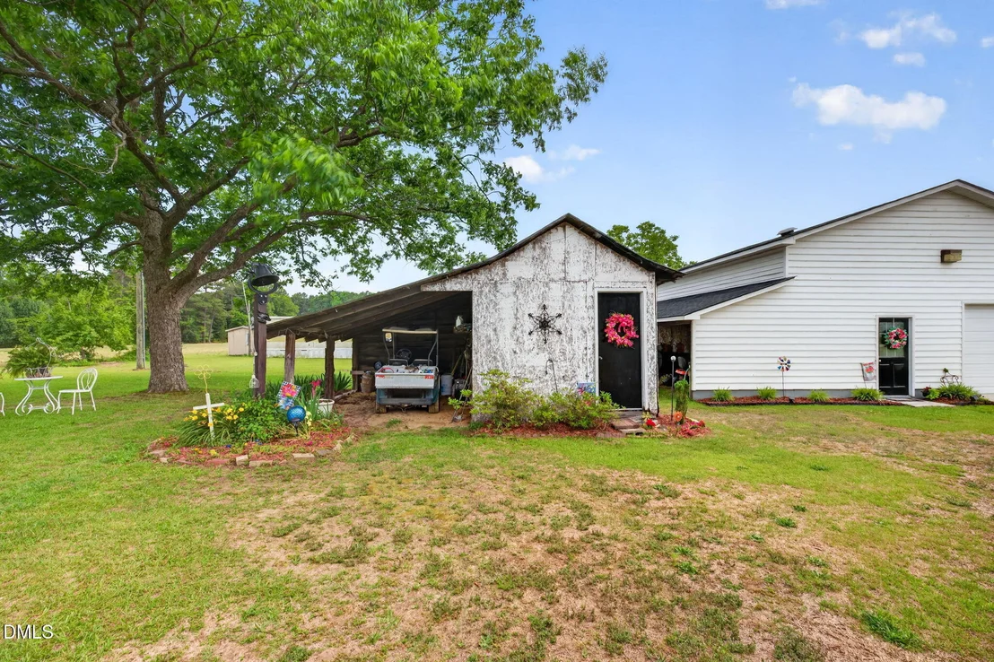 Photo of 1490 Scott Road