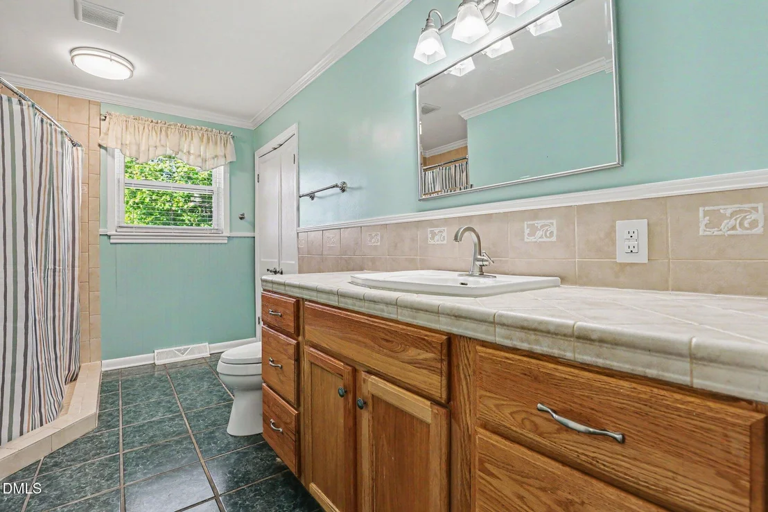 Photo of 575 Duncan Road