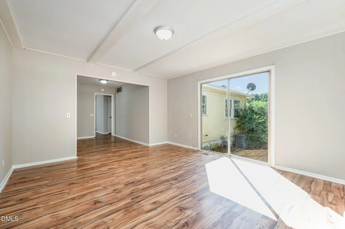 Photo of 104 Deblyn Court