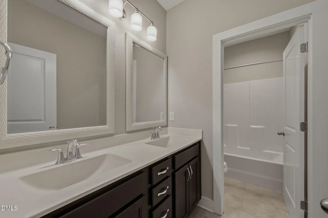 Photo of 1029 Queensdale Drive