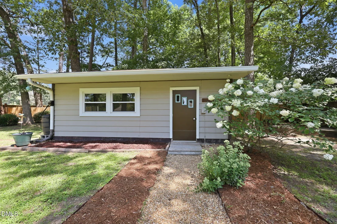 Photo of 3729 Cambridge Road