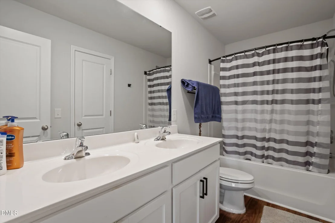 Photo of 3237 Longpine Road
