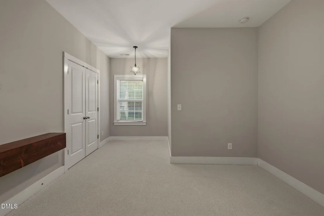 Photo of 1029 Queensdale Drive
