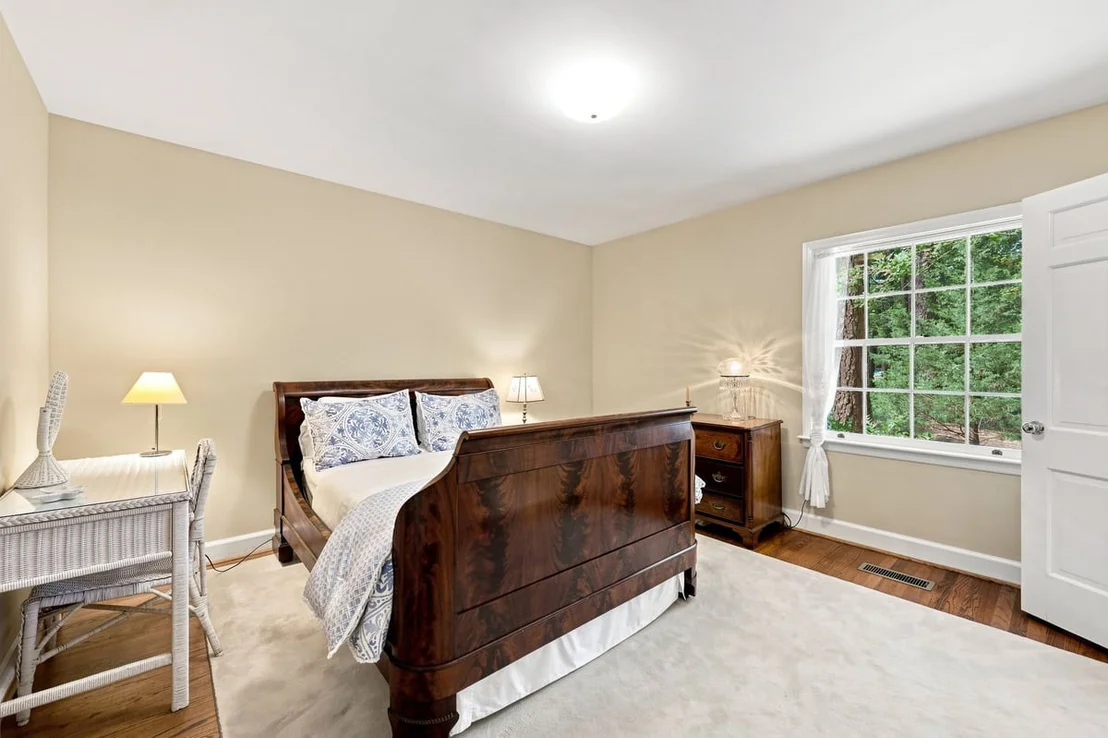 Photo of 3605 Rugby Road