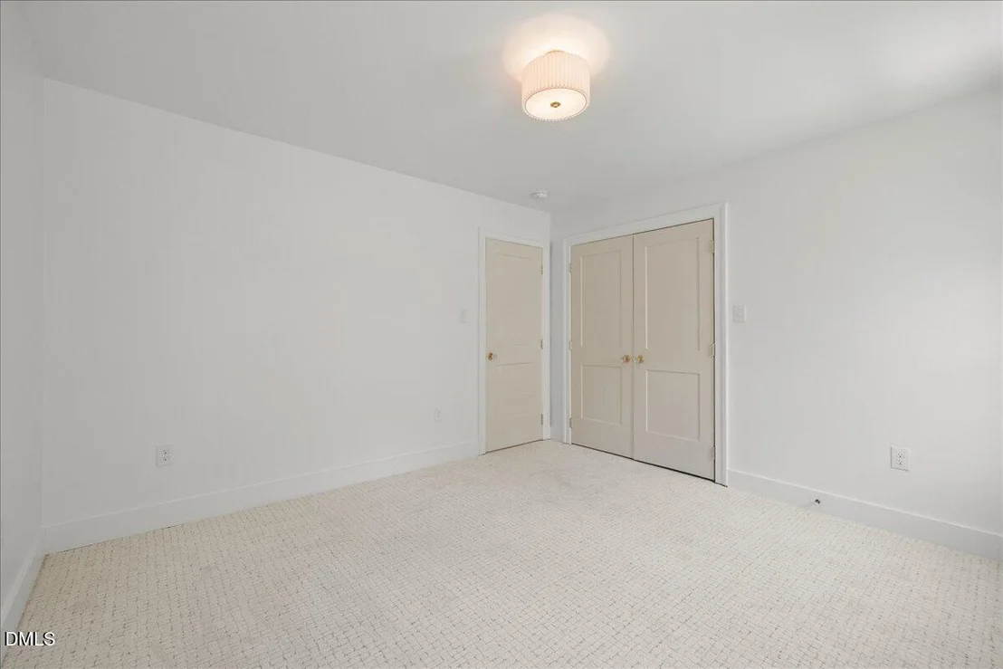 Photo of 419 Eagle Point Road