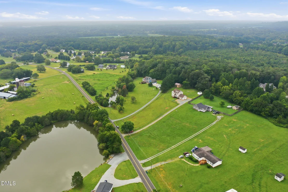 Photo of 4872 Thom Road