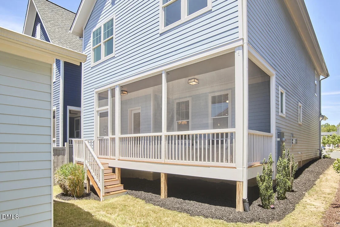 Photo of 1003 Whitehall Circle