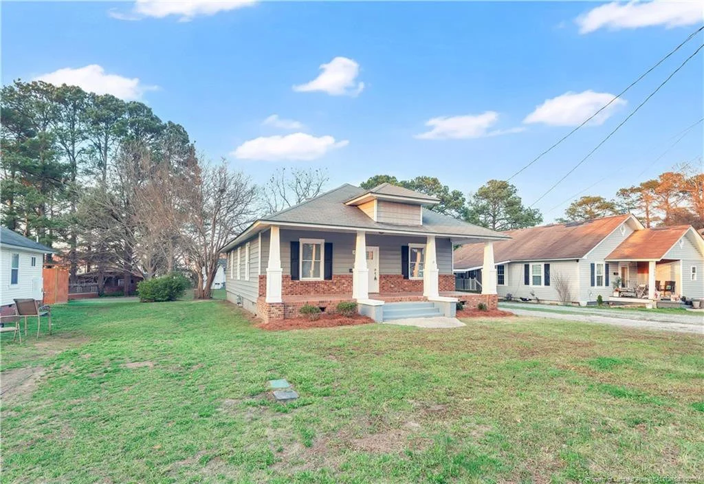 Photo of 204 W E Street