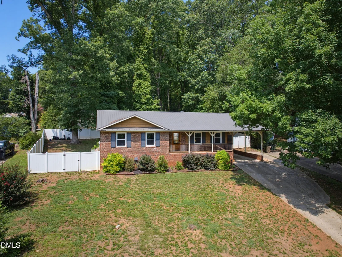 Photo of 1508 Harth Drive