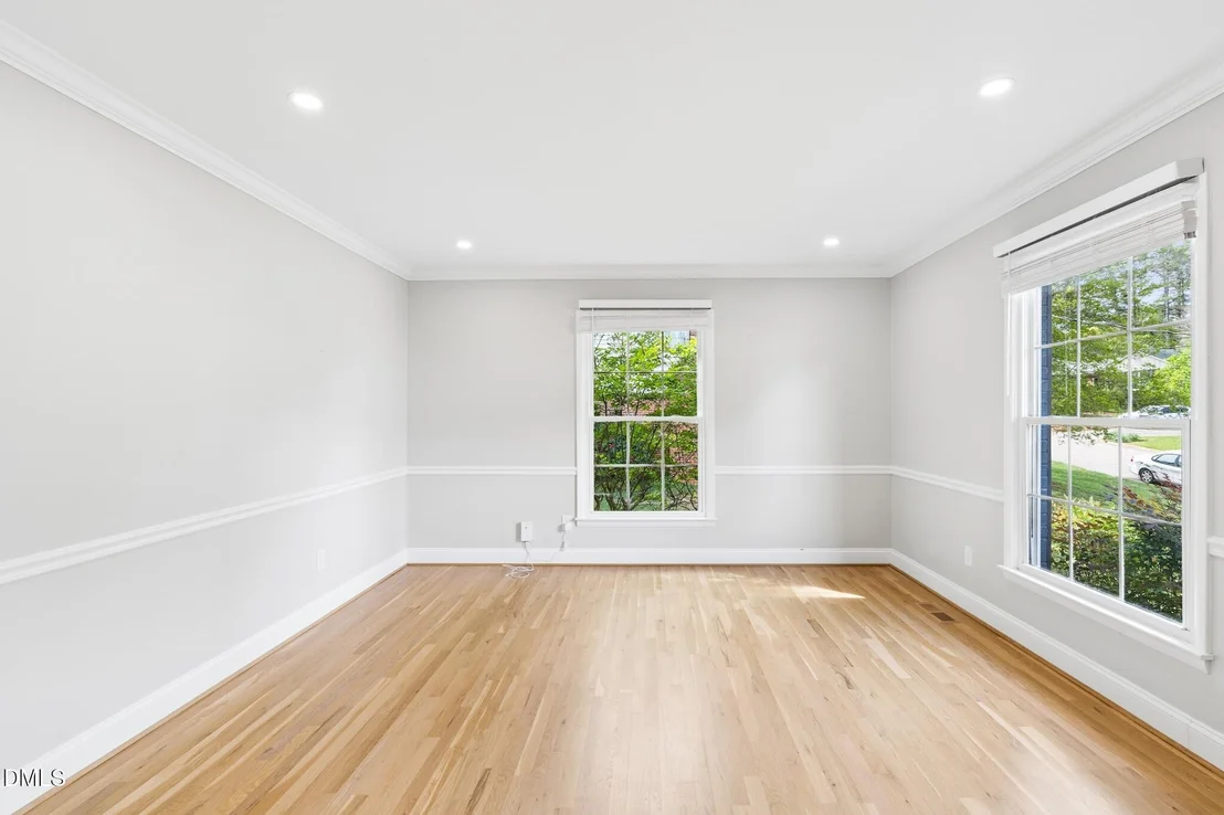 Photo of 412 Pinecroft Drive