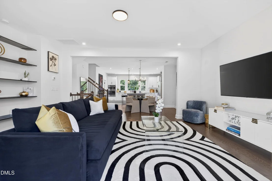 Photo of 1063 Danvers Loop