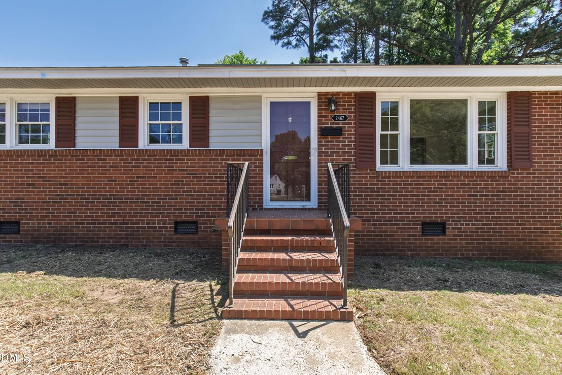 Photo of 2467 Milburnie Road