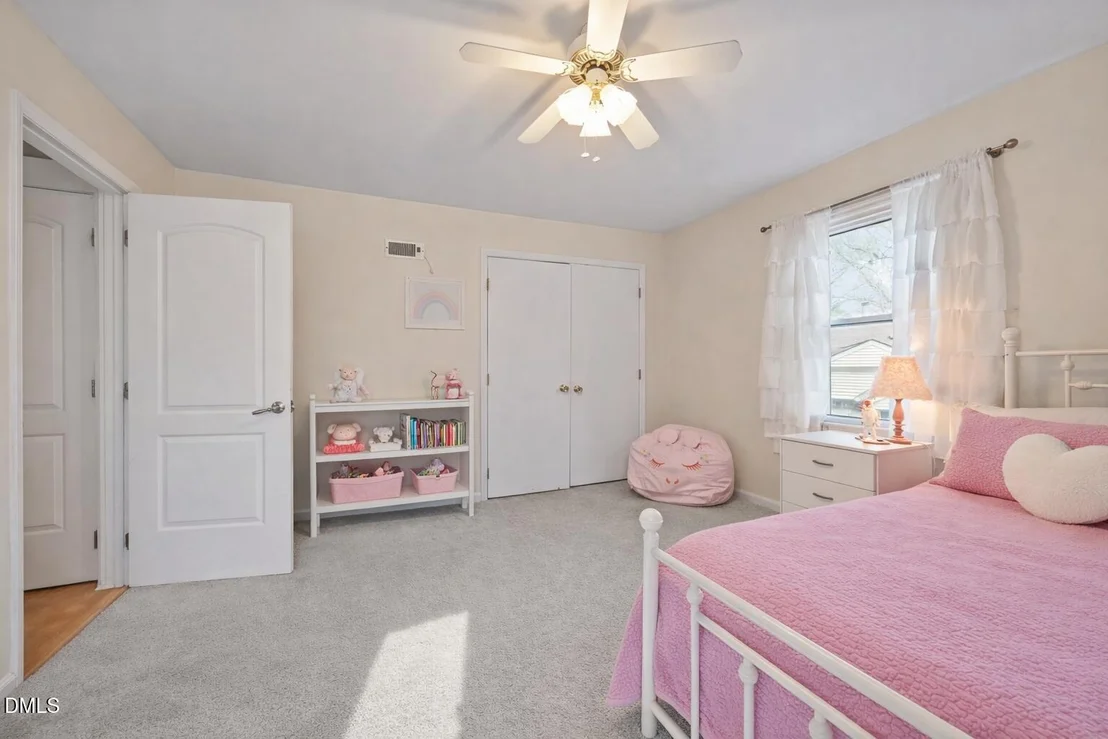 Photo of 212 Esquire Lane