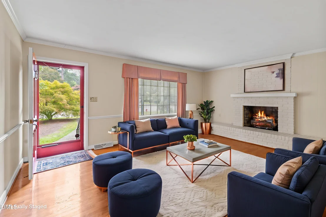 Photo of 1101 S Walnut Drive