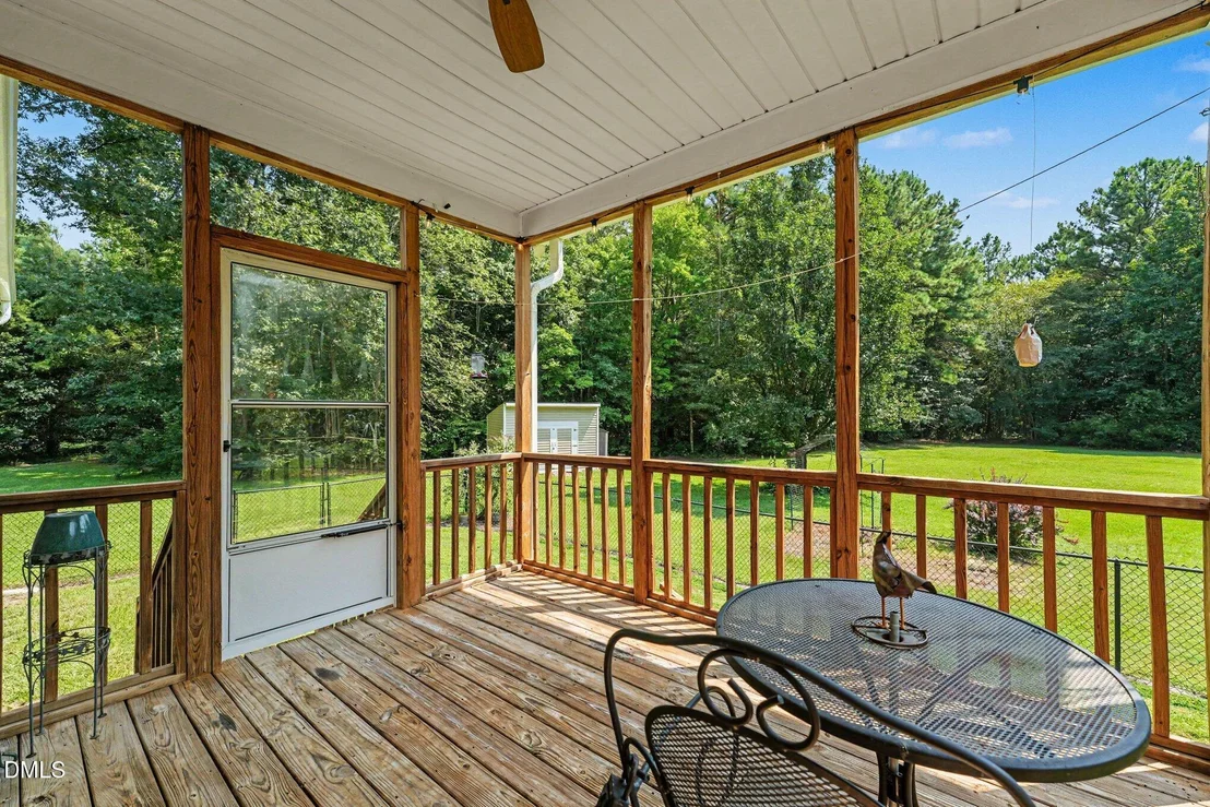 Photo of 492 Tomahawk Drive