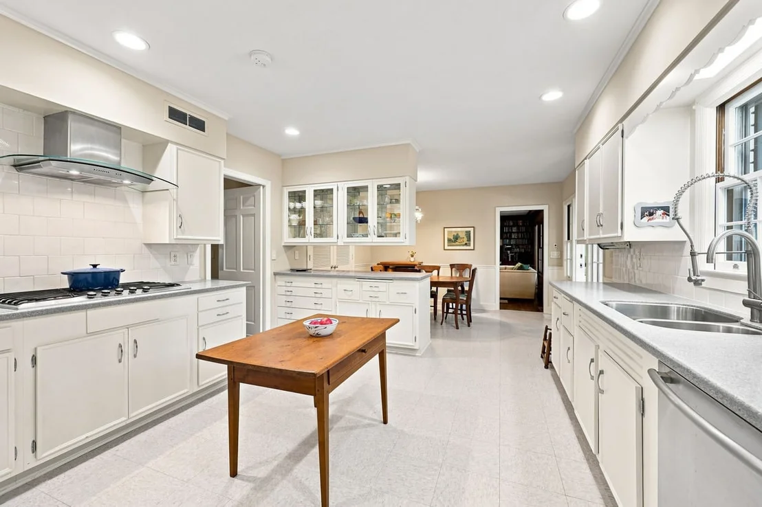 Photo of 3605 Rugby Road