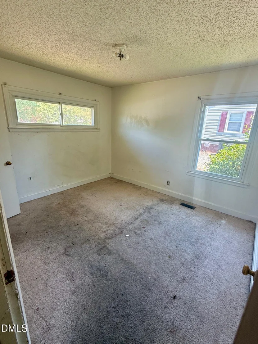 Photo of 2137 Roger Street