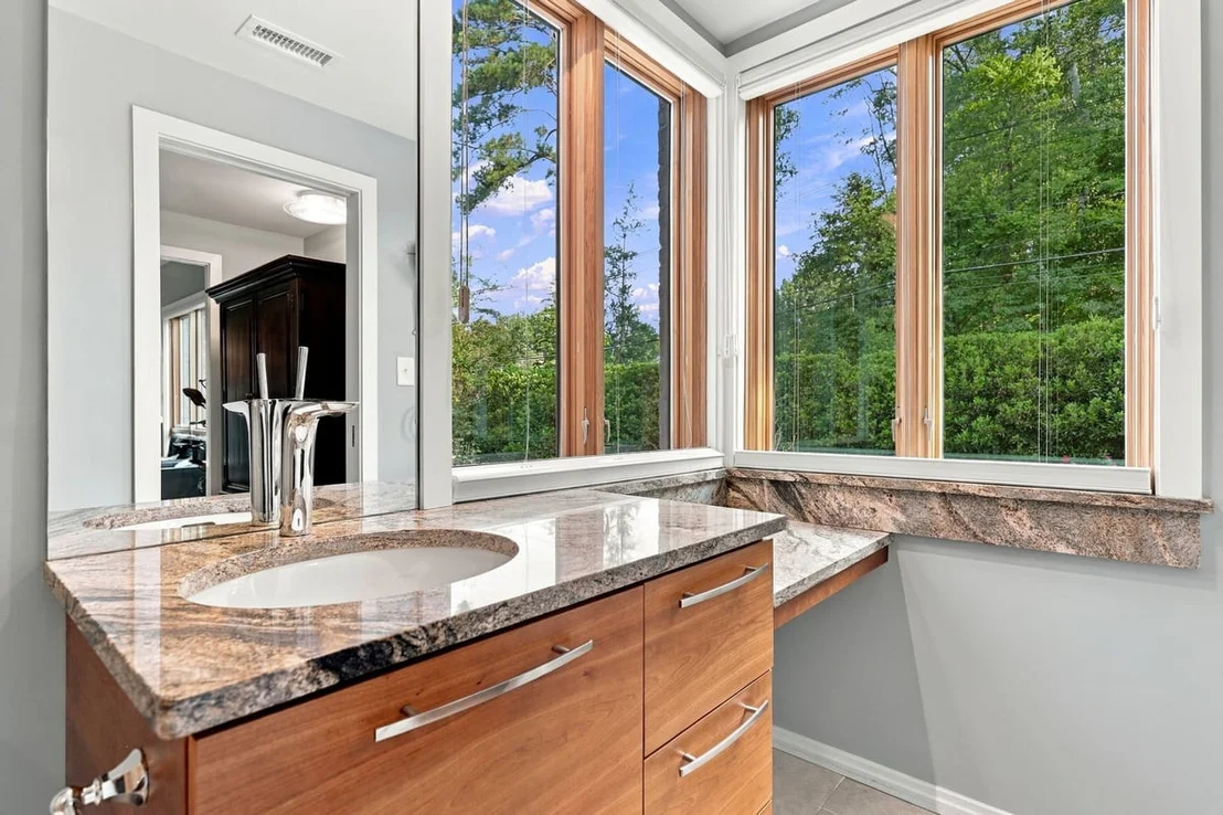 Photo of 3007 Surrey Road