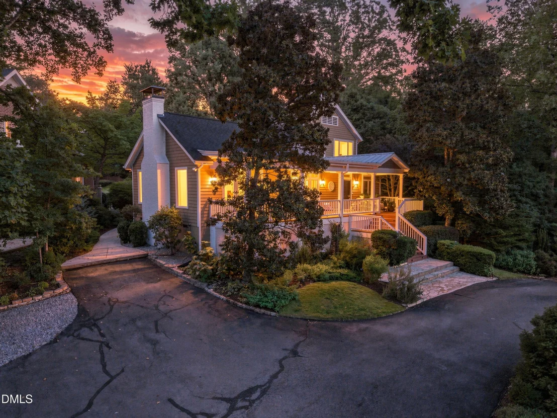 Photo of 3129 Eton Road