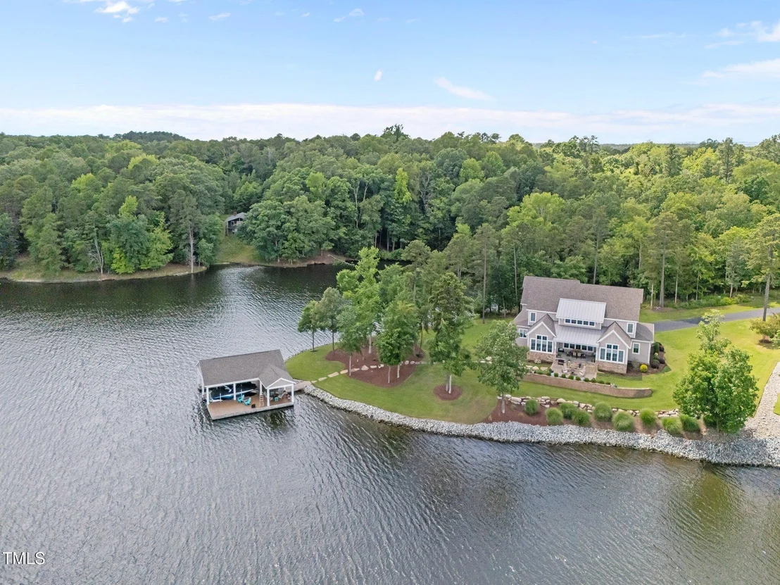 Photo of 976 Estate Road