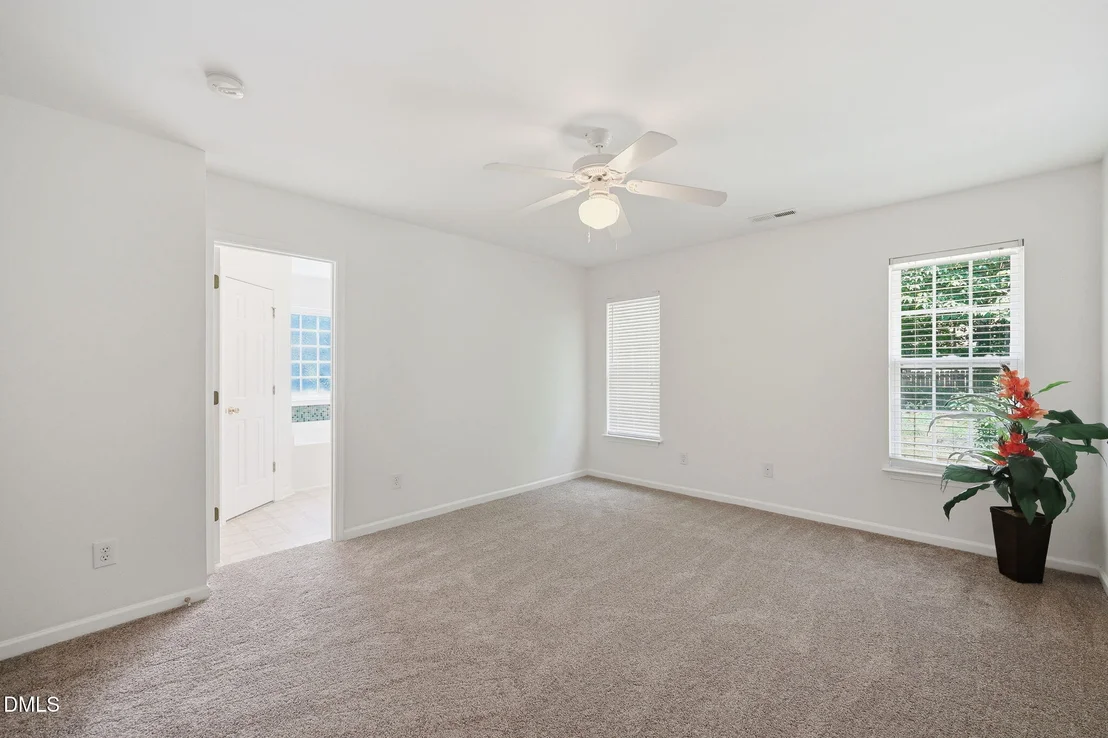 Photo of 514 Walnut Crossing Drive