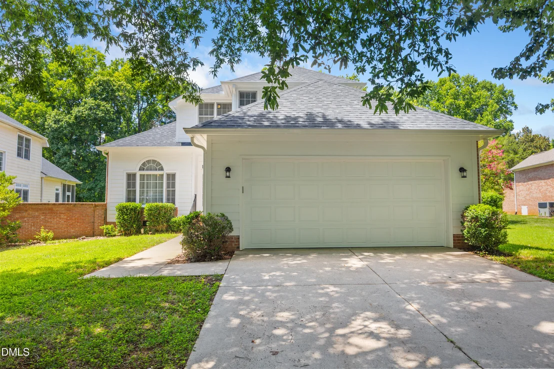 Photo of 143 S Fields Circle