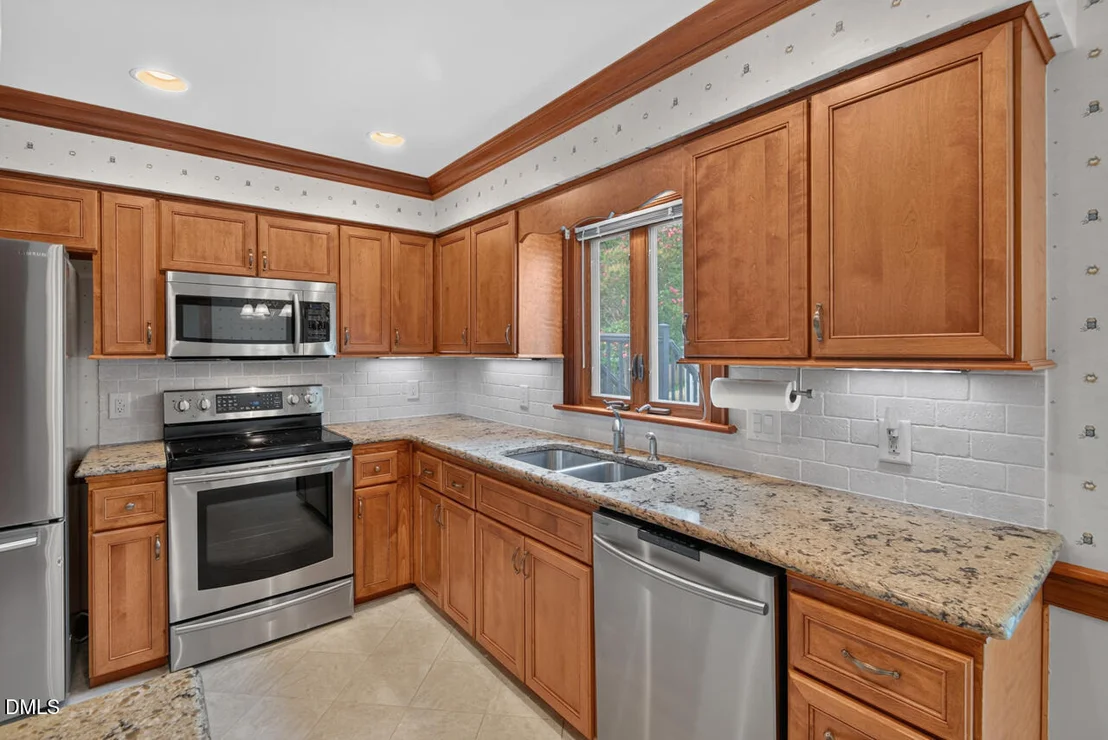 Photo of 6125 Iris Drive