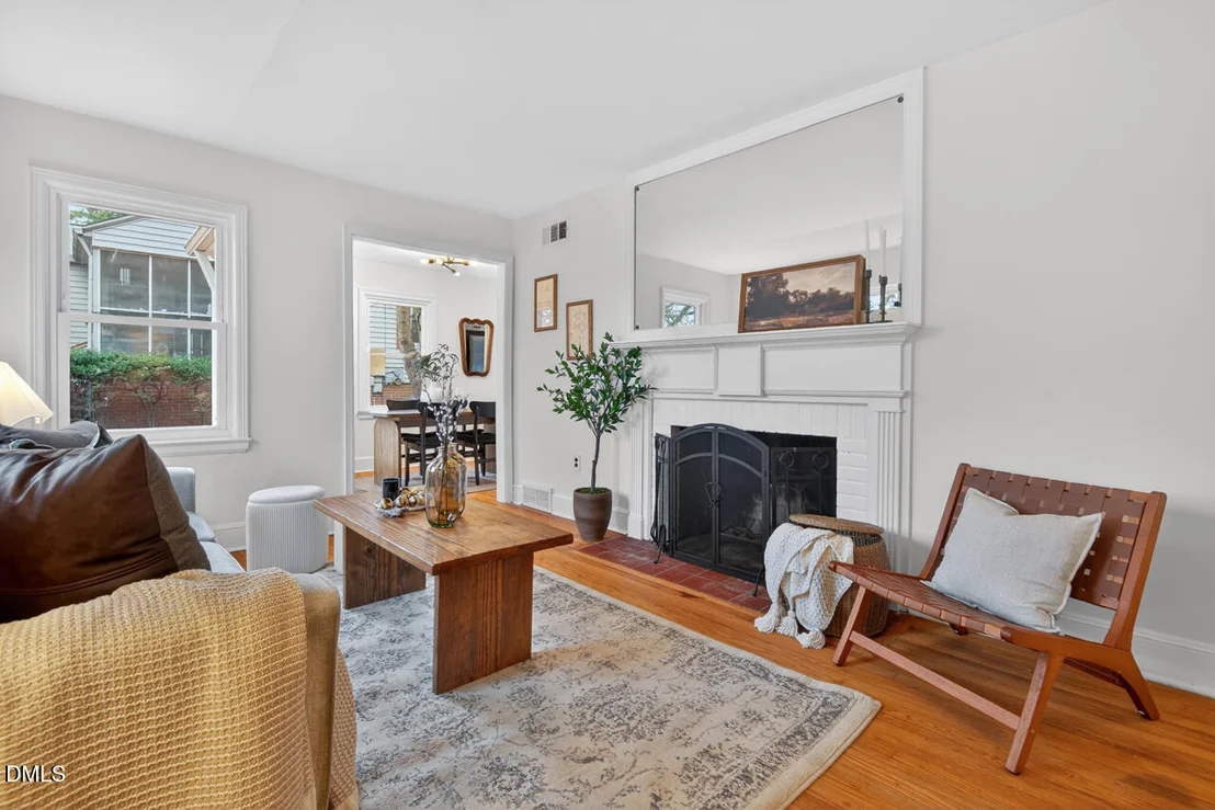 Photo of 1811 Forest Road