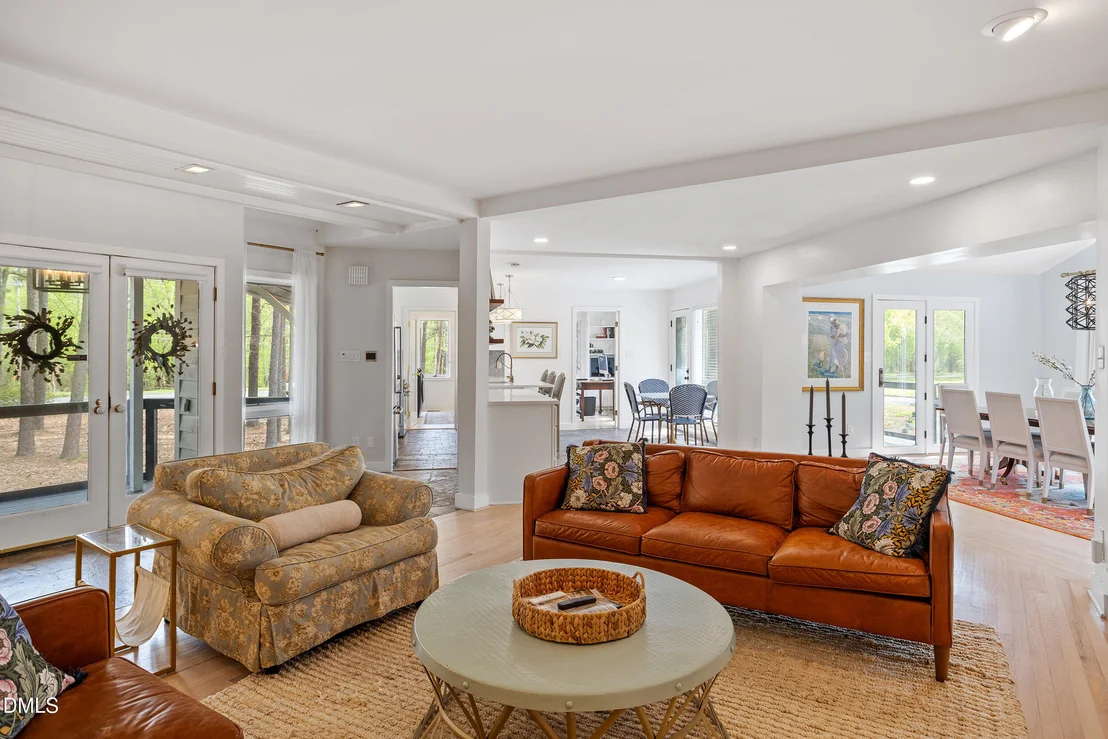 Photo of 996 Cleland Drive