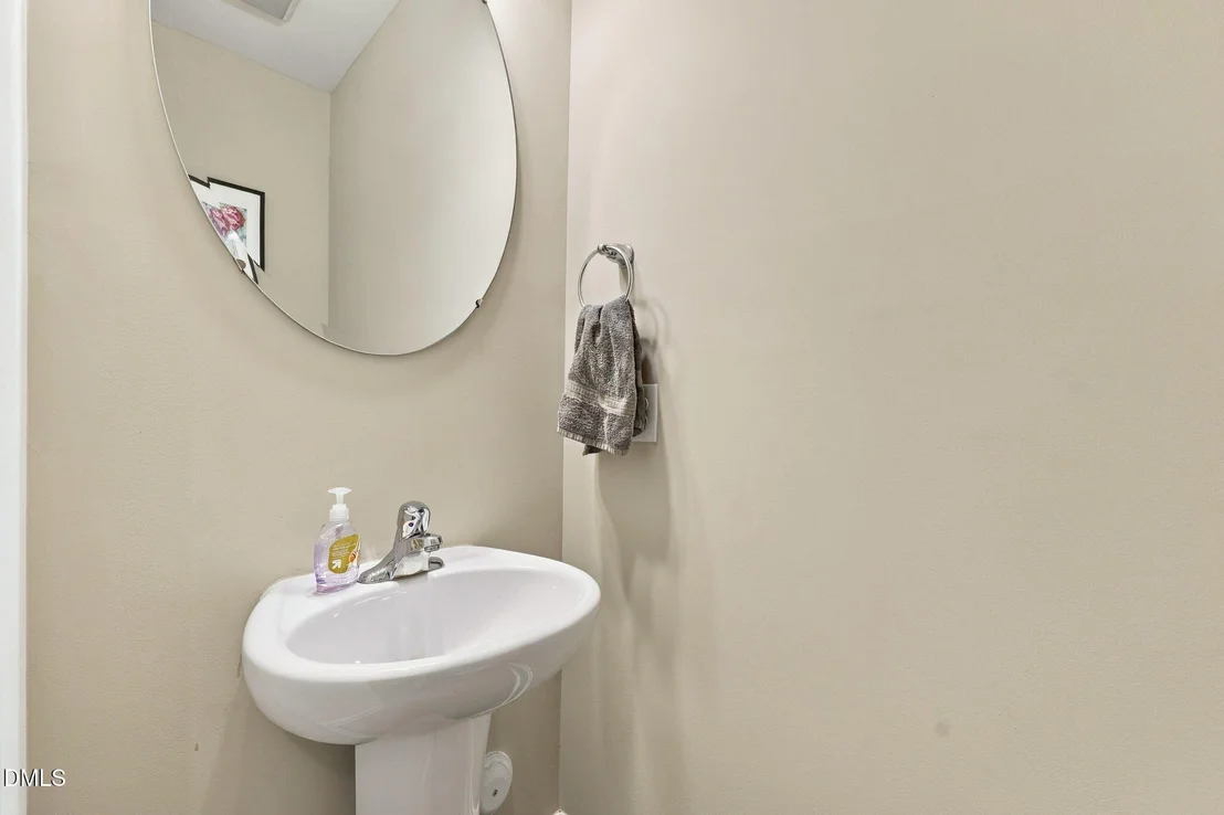 Photo of 2170 Campbell Loop