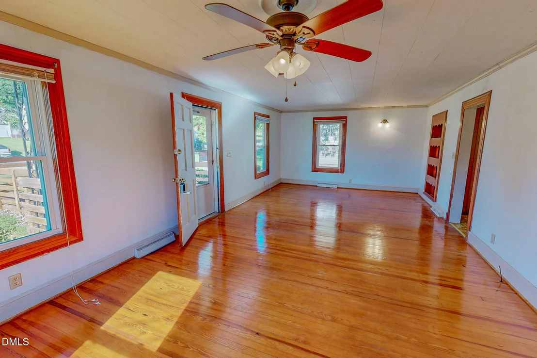 Photo of 310 Barnette Avenue