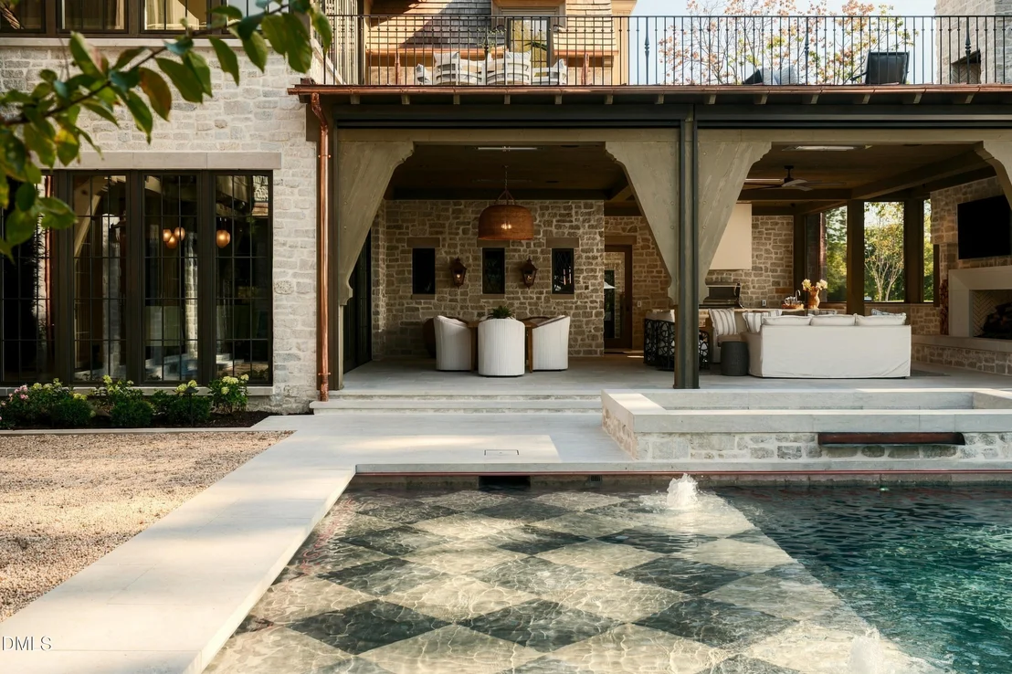 Photo of 1208 Barcroft Place