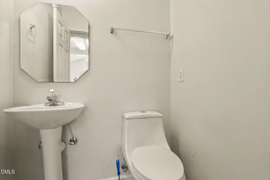 Photo of 122 Vanore Road