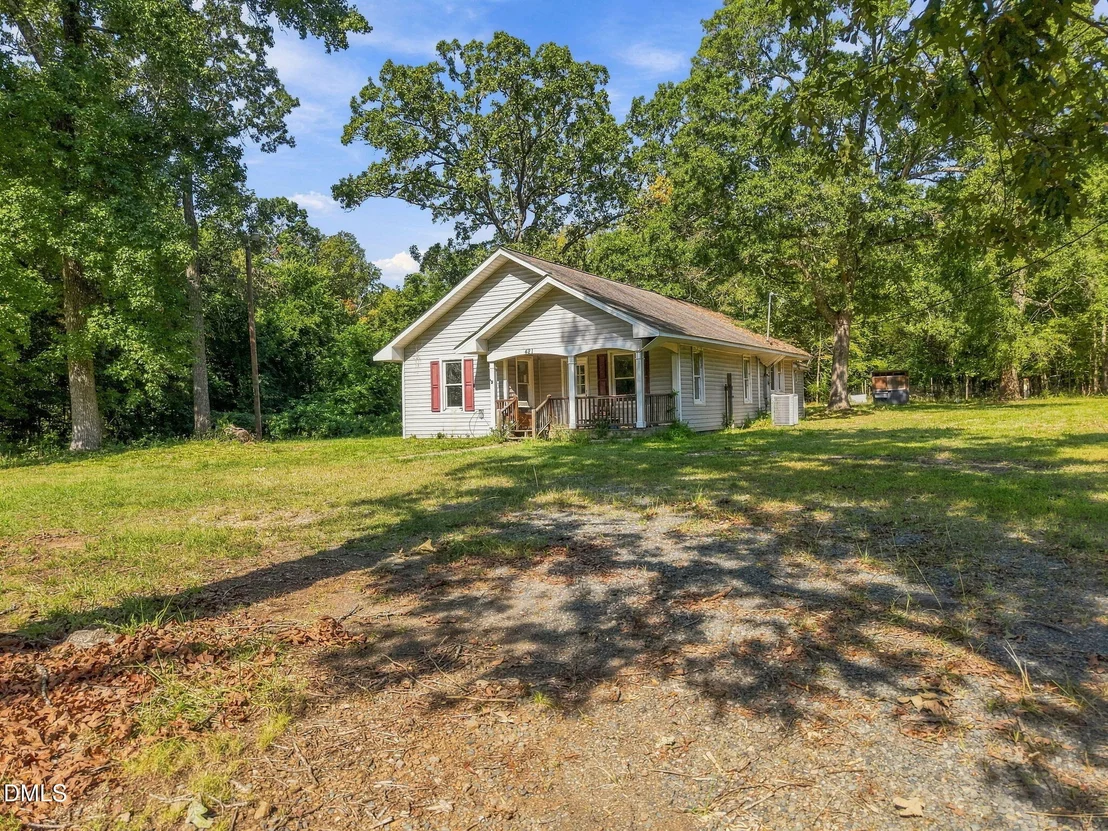 Photo of 421 Infinity Road