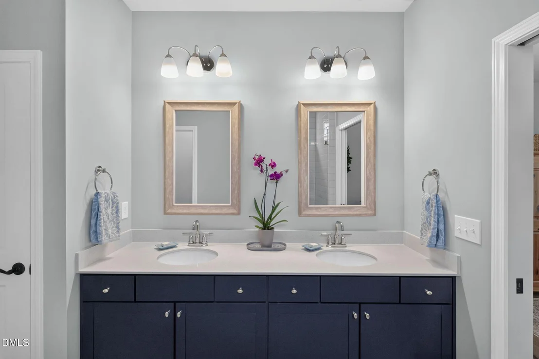 Photo of 104 Shadowbrook Trail