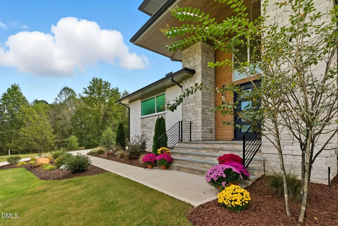 Photo of 213 Westhampton Drive