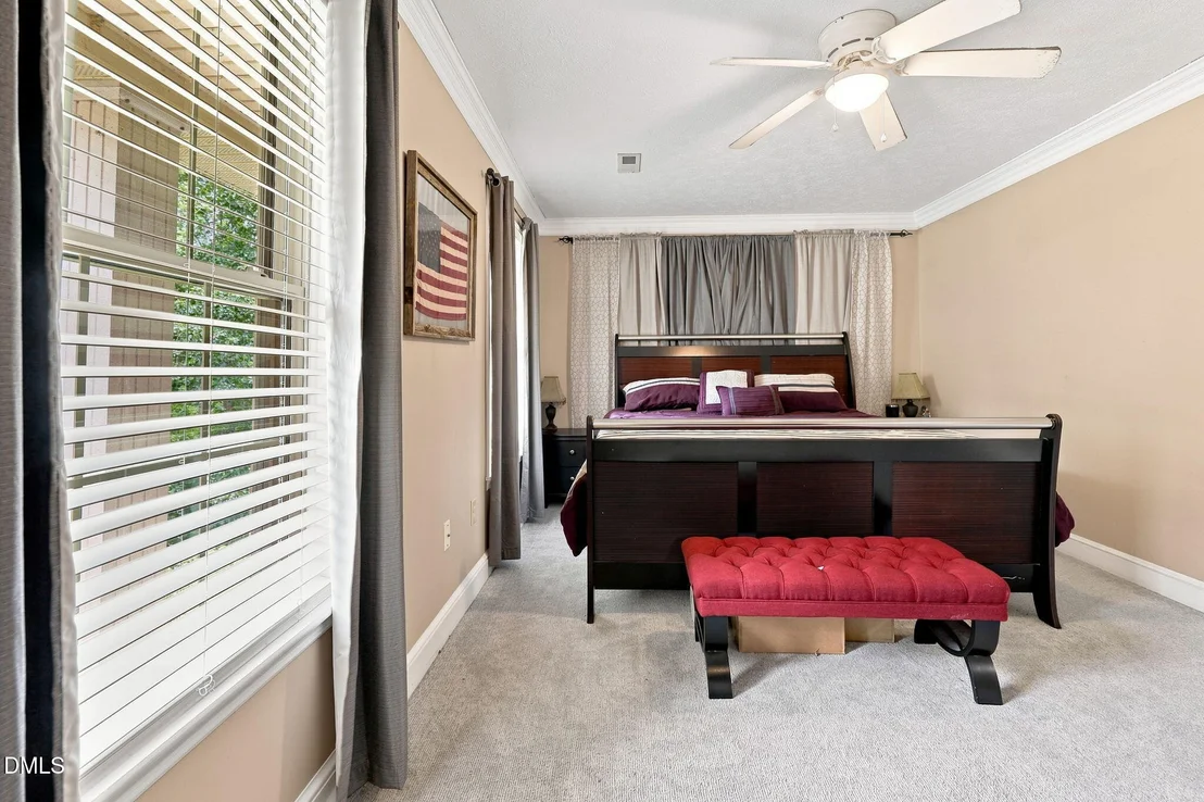 Photo of 409 Reaves Lane