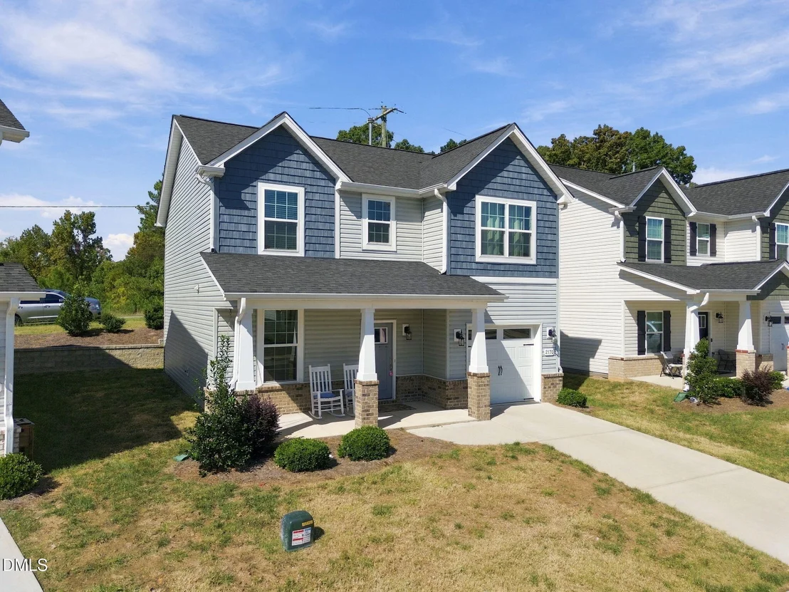 Photo of 2170 Campbell Loop