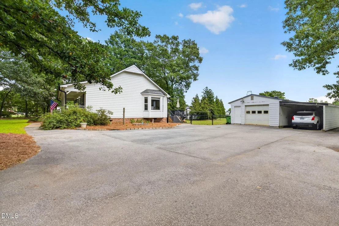 Photo of 2001 Southfort Drive