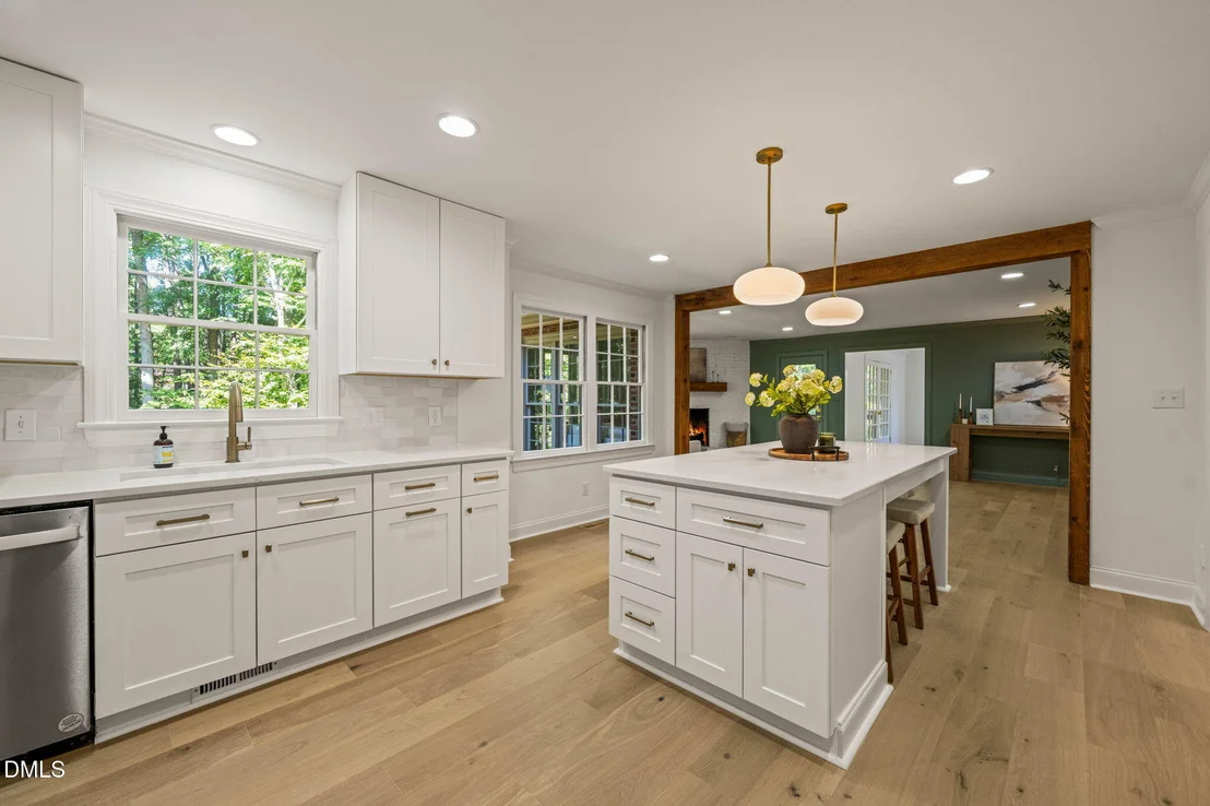 Photo of 2404 Beechview Court