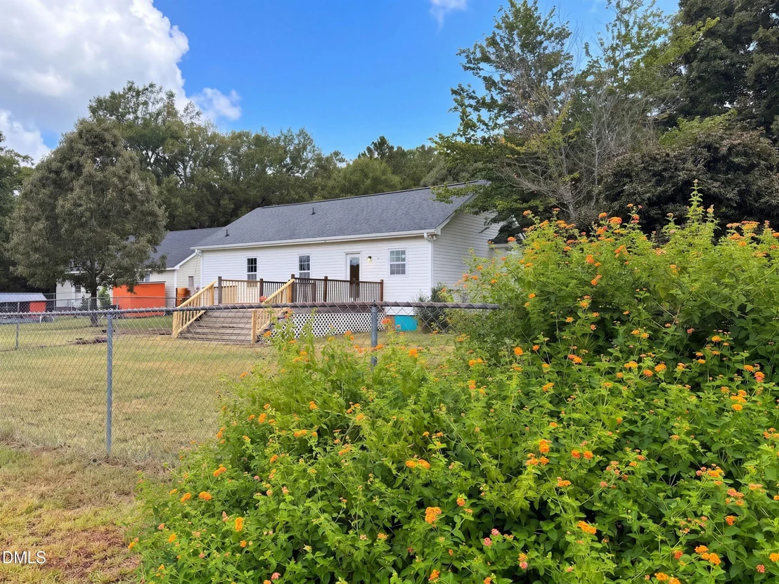 Photo of 7848 James Austin Road