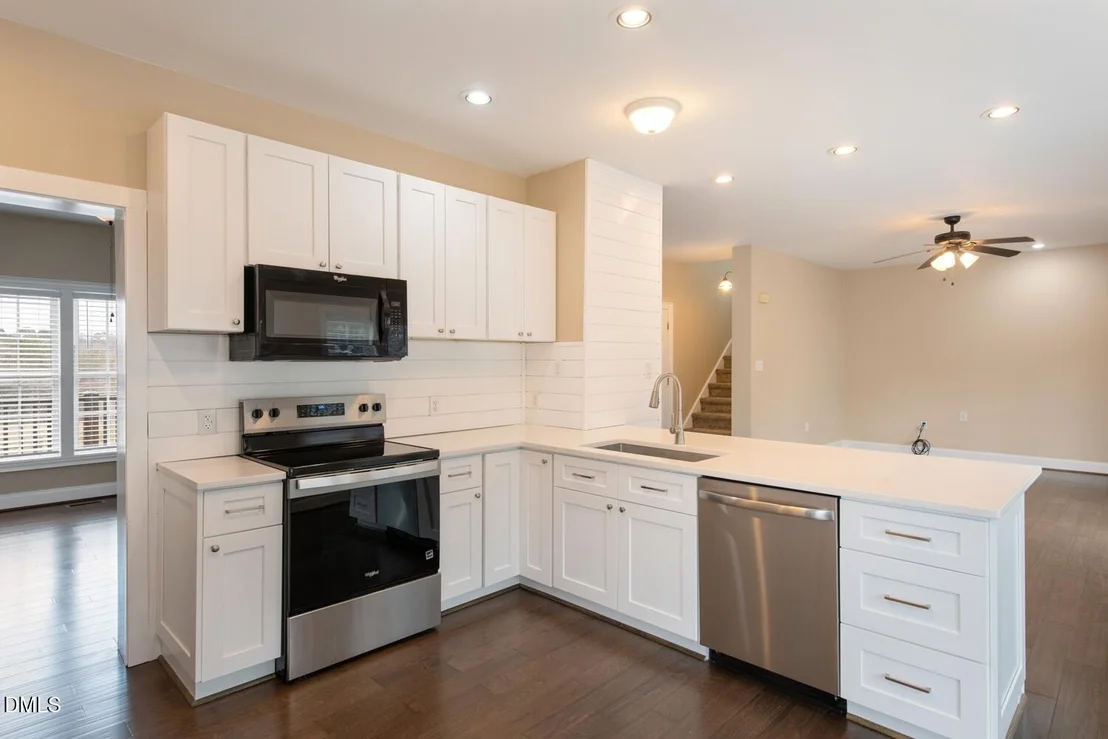 Photo of 4872 Thom Road