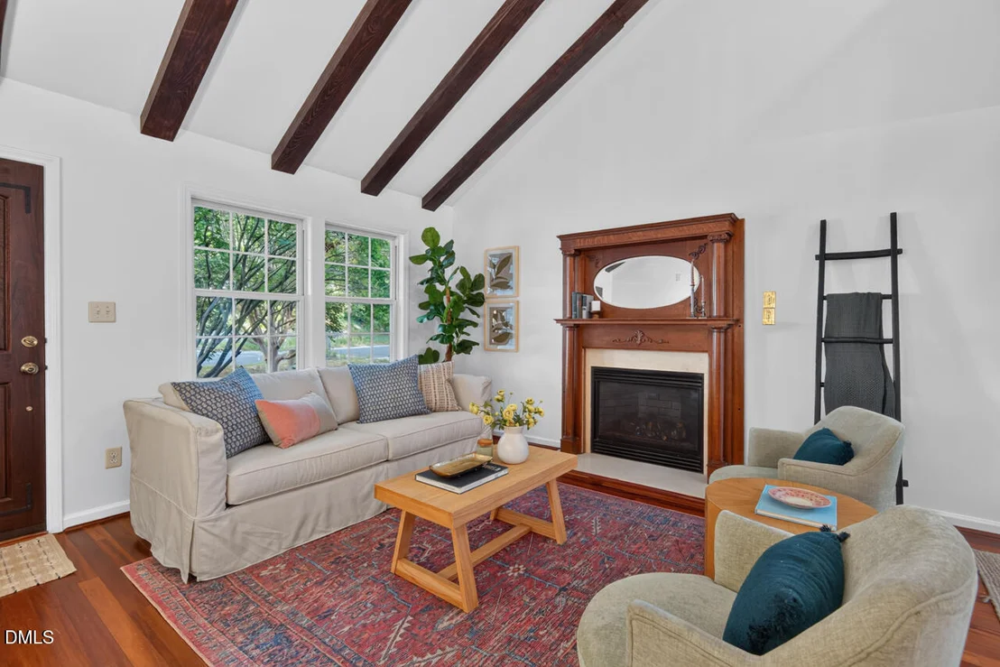 Photo of 2210 Parkside Drive