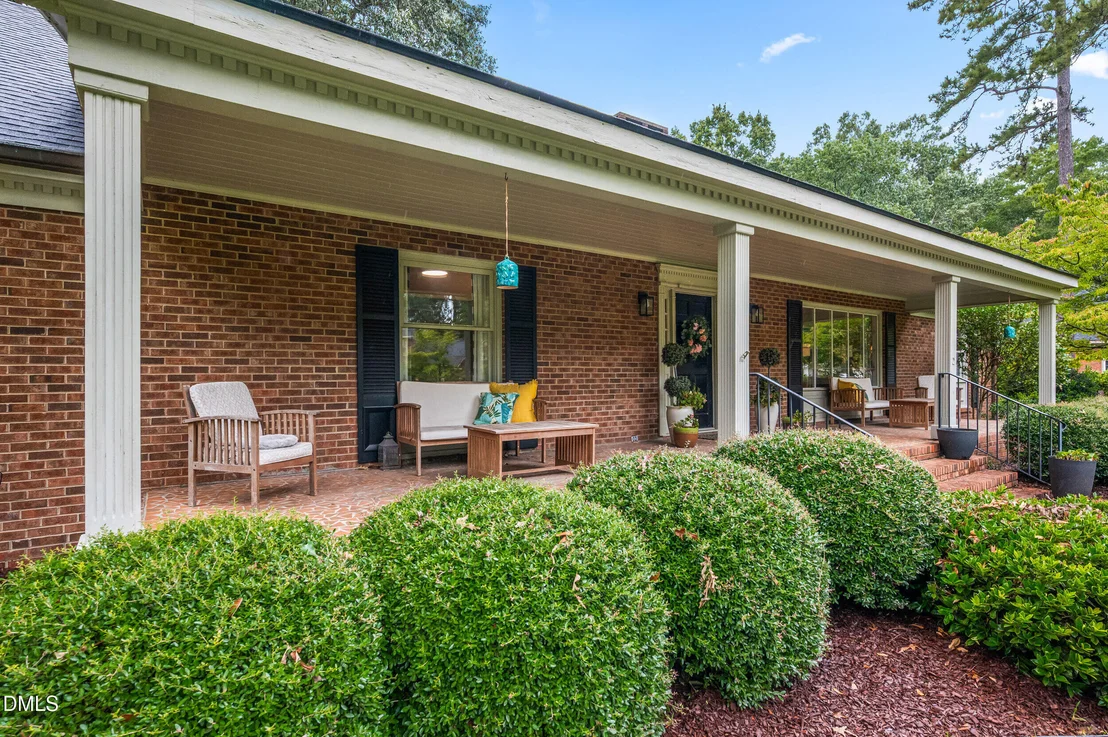 Photo of 1110 Chestnut Drive