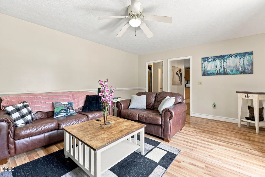 Photo of 409 Reaves Lane