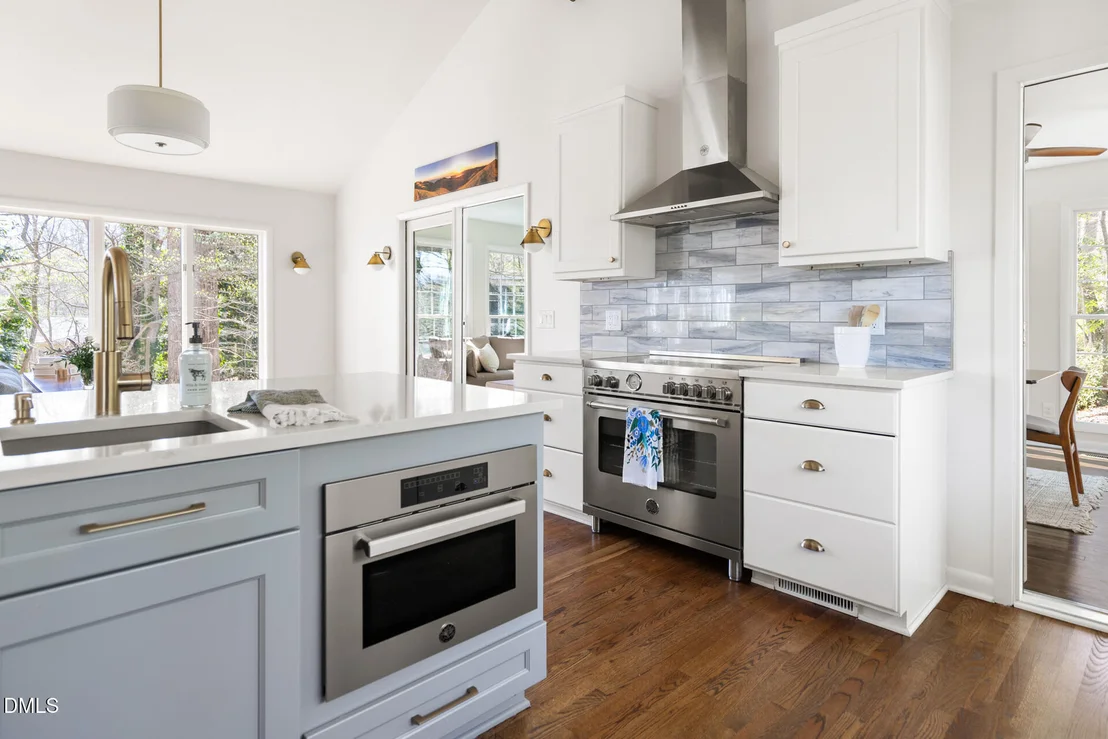 Photo of 353 Tenney Circle